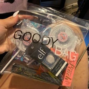 MAKEUP BUNDLE! Goody bag that I put together